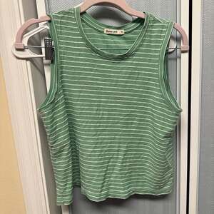 Marine Layer Lydia Textured Stripe Tank Top in Green XS